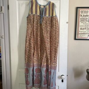 Daughters in India, Maxi dress